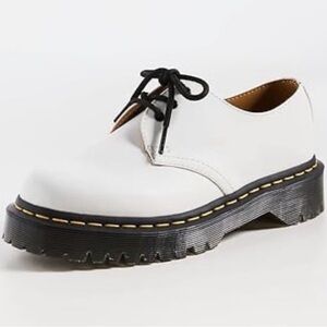 NEW Dr. Martens 1461 smooth leather oxford shoes white women's size 9